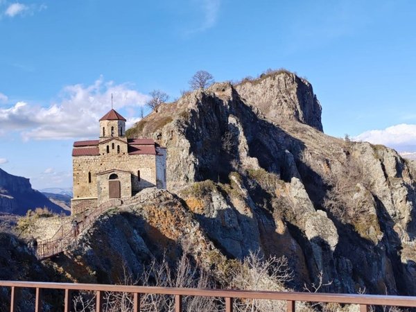 Из Пятигорска к горам Домбая: природные сокровища и Шоанинский храм - фото 3