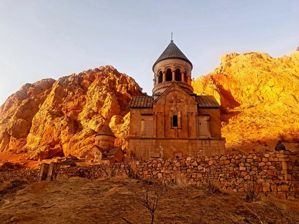 Хор Вирап, Нораванк, винное село Арени и кулинарный мастер-класс - фото 2