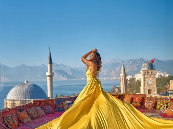 Фотосессия в летящих платьях в Анталье - фото 1