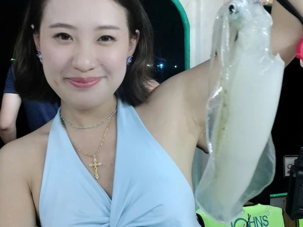 Ночная рыбалка на кальмаров и закат на море - фото 3