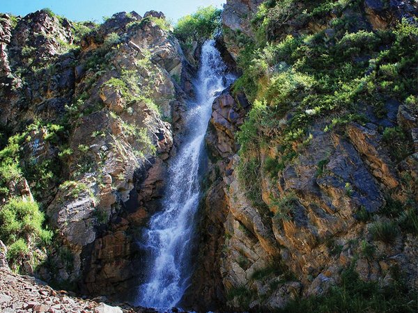 Иссыкское озеро и Медвежий водопад - фото 3
