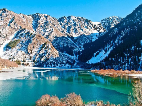 Иссыкское озеро и Медвежий водопад - фото 1
