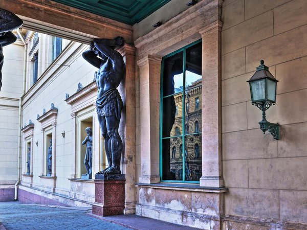 Миллионная улица — Петербург в миниатюре