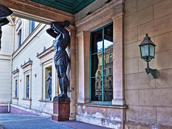 Миллионная улица — Петербург в миниатюре - фото 1