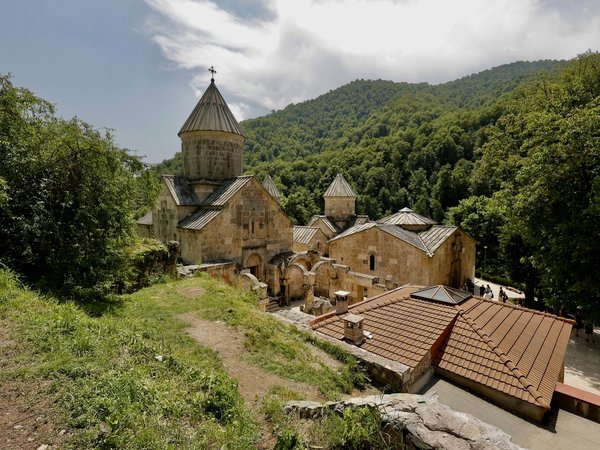 Озеро Севан, Дилижан и Иджеванский винно-коньячный завод за 1 день - фото 4