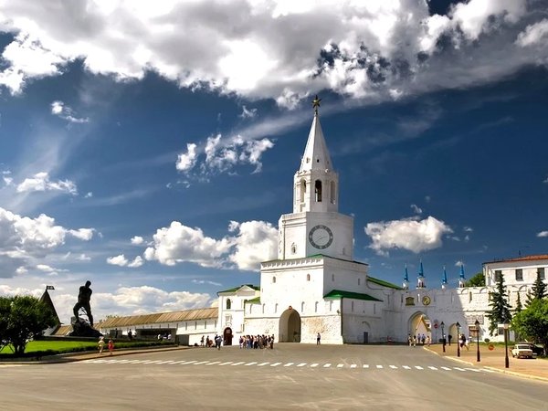 Крепость и посад: экскурсия по Казанскому кремлю и улице Кремлёвская - фото 1