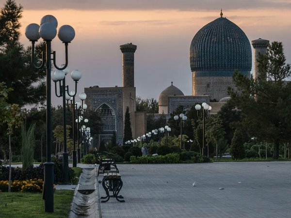 Атмосферный Самарканд на рассвете или на закате - фото 3