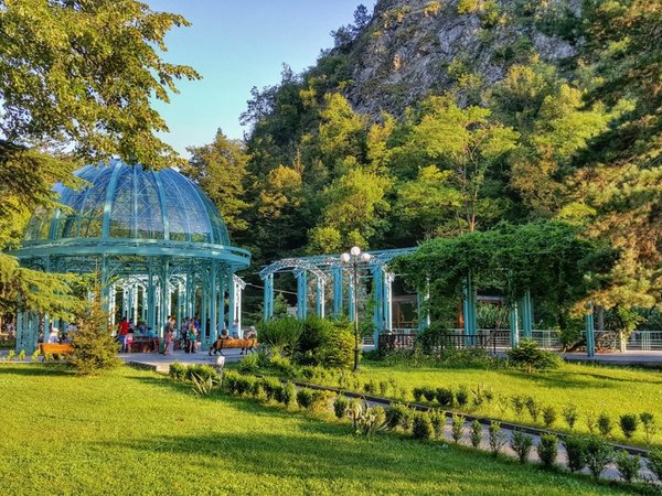 Джвари и Боржоми — гармония природы и духовности в культуре Грузии - фото 2