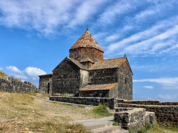 Горные курорты Дилижан, Цахкадзор и озеро Севан за один день - фото 4