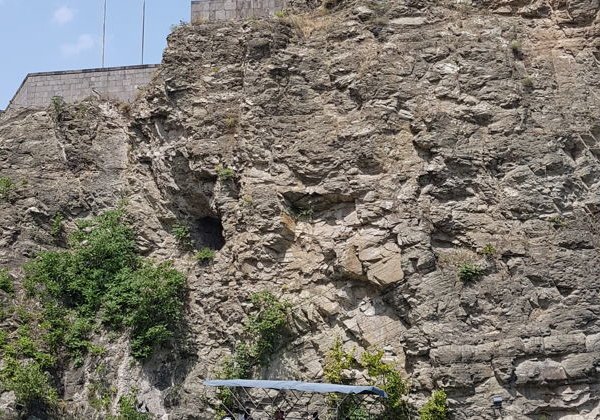 Прогулка на катере по Куре: новый взгляд на Старый город - фото 4