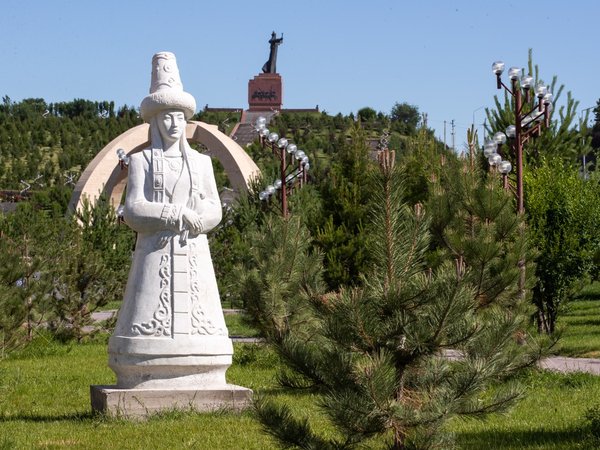 Пещера Ак мечеть, мавзолей Домалак Ана и главные места Шымкента - фото 4