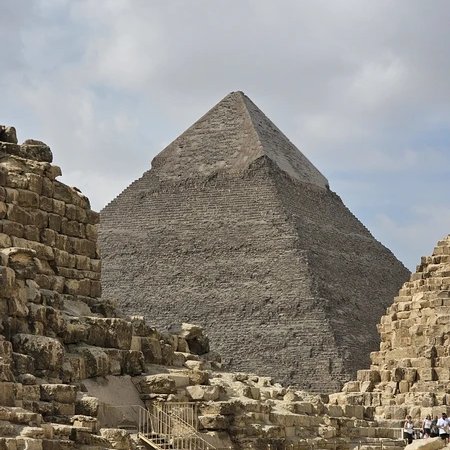 Из Шарм-эль-Шейха в Каир: великие пирамиды и восточный базар
(всё включено)