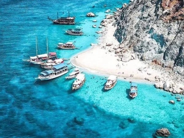 Остров Сулуада и бухты Средиземного моря — на яхте из Антальи