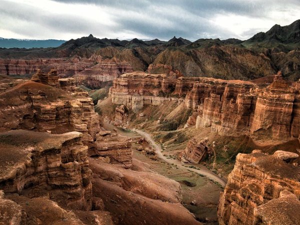 Чарынский, Лунный и Чёрный каньоны: Дикий Запад в Казахстане - фото 2