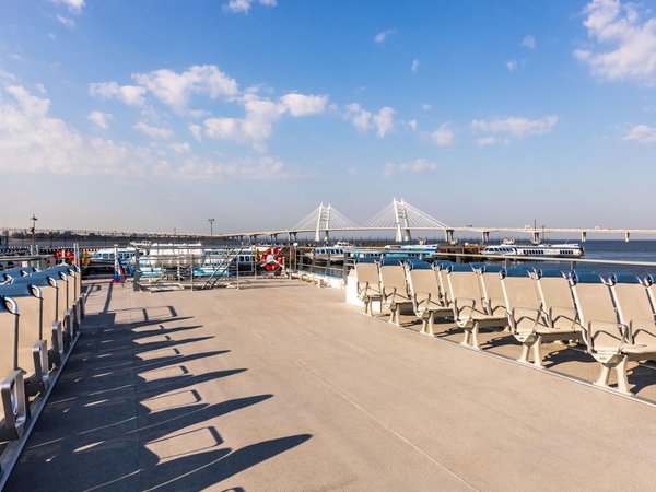 На катамаране из Кронштадта в Санкт-Петербург - фото 2