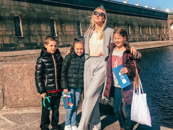 На машине по Петербургу: обзорная экскурсия с элементами квеста для детей и взрослых - фото 3