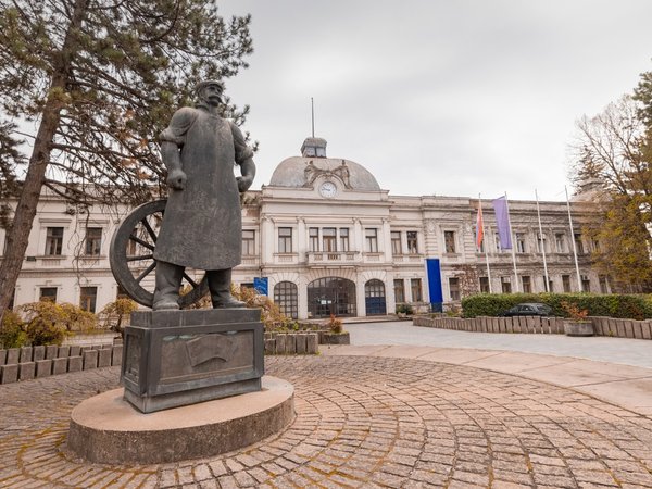 Своей компанией по Сербии: Врнячка-Баня, Крагуевац и древние монастыри - фото 2