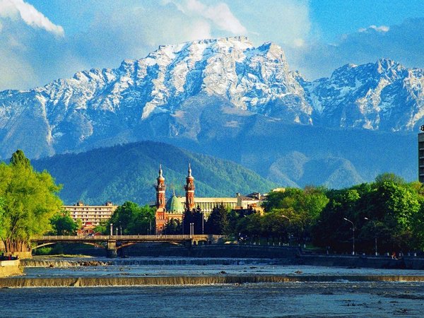 Трансфер из аэропорта во Владикавказ — с экскурсией