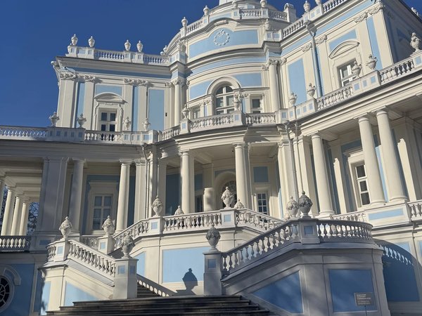 Императорская резиденция в Ораниенбауме (из Петербурга) - фото 1