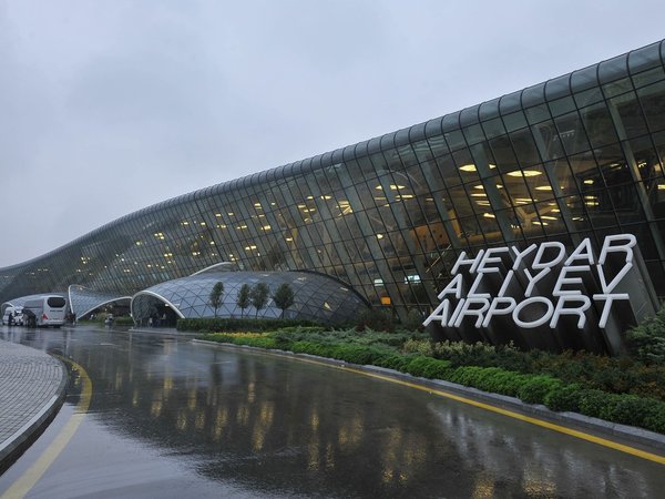 Трансфер из аэропорта в Баку или обратно на минивэне - фото 3