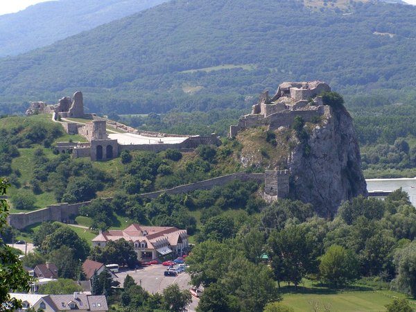 Мужество и любовь замка Девин - фото 3