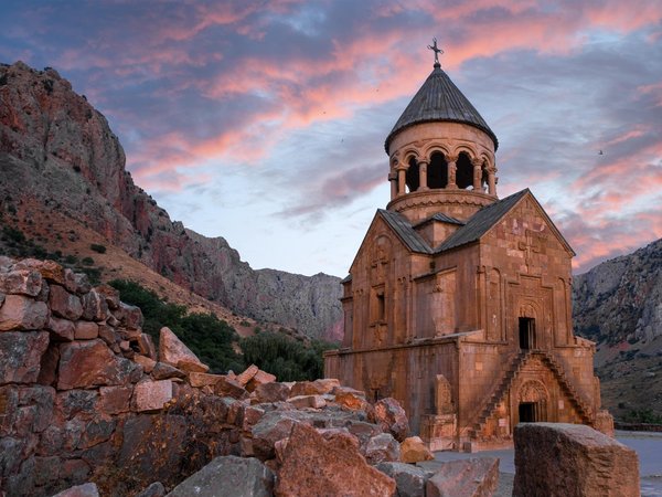 Тур-перезагрузка в Армению: 4 дня в краю гор, солнца и вина