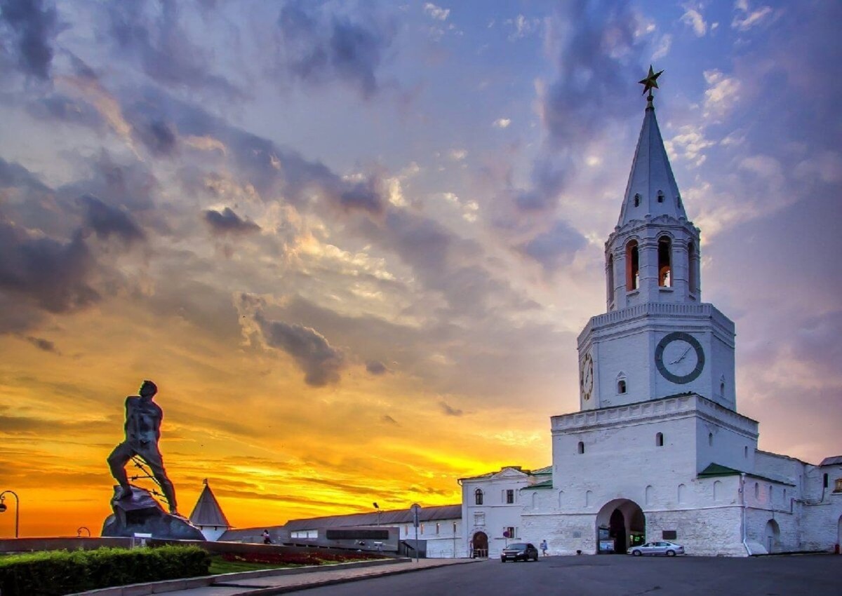Казанский кремль в вечерних огнях - фото 2