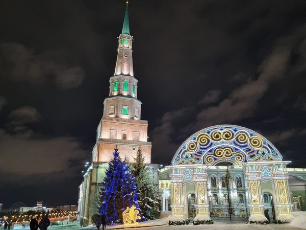 Казанский кремль в вечерних огнях - фото 4