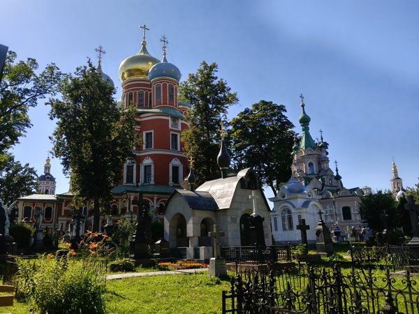 Некрополь Донского монастыря