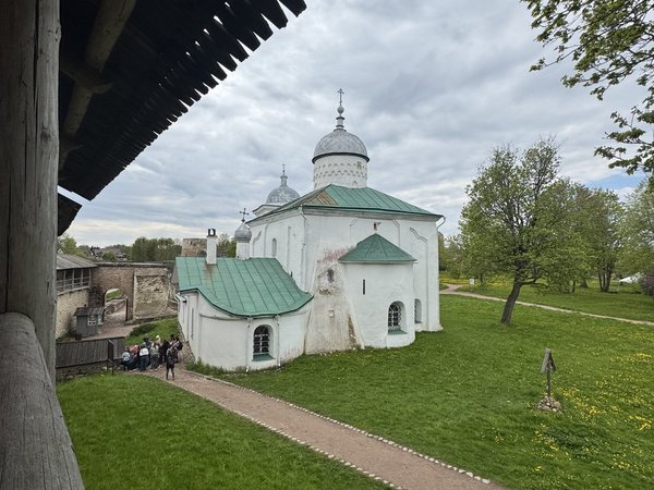 Изборск: от древности до современности (на вашем автомобиле) - фото 3