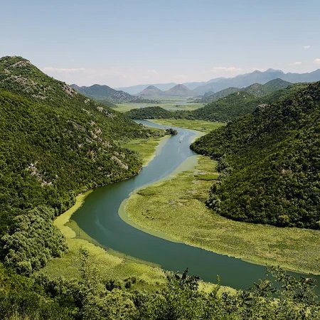 Липская пещера, Скадарское озеро и винария товарища Тито