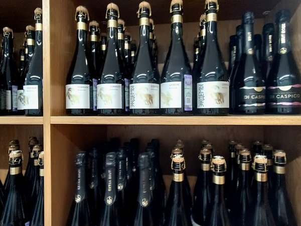 Коньячный комбинат, два винных завода и сам Дербент из Избербаша (14+)