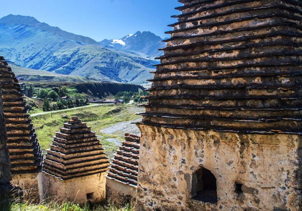 Три ущелья, Город мертвых и Кармадонские тоннели: мини-тур по Осетии  - фото 3