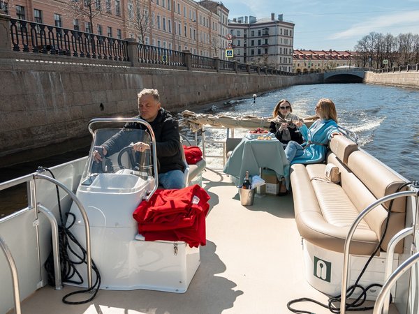 Индивидуальная водная прогулка по Петербургу + выстрел петропавловской пушки - фото 2