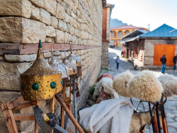 Мавзолей Дири Баба, Шемаха и деревня ремесленников Лагич - фото 2