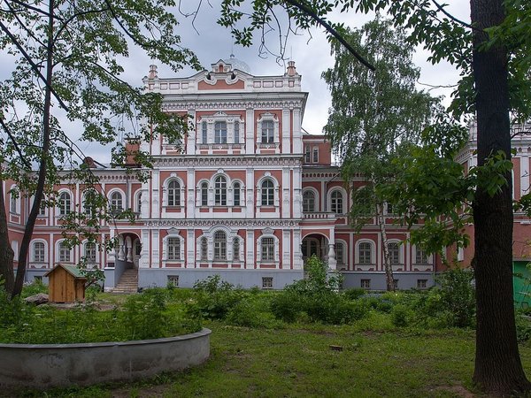 Романовы. Рок и мистика венценосной семьи - фото 3