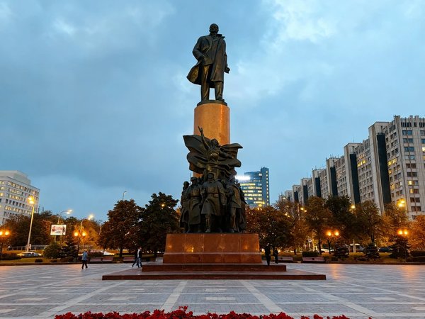 Москва 90-х: игра за власть и миллионы в эпоху перемен - фото 2