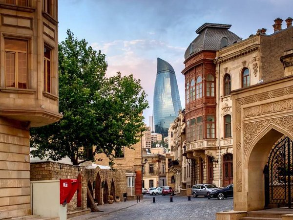 Пейзажи, древности и культура: основные локации Азербайджана - фото 1