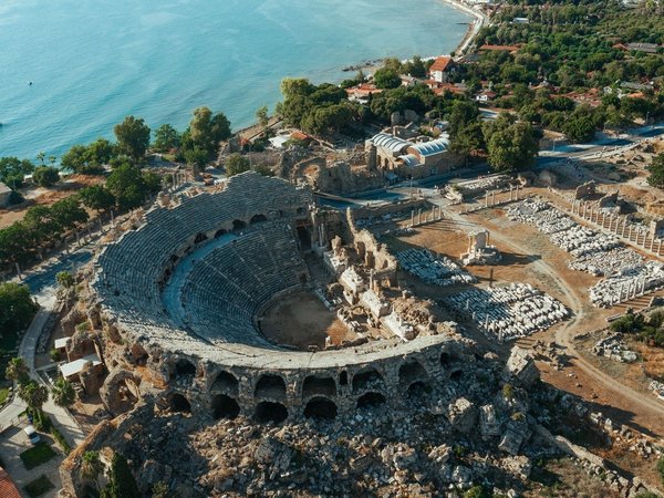 Античный город Сиде, водопад Манавгат и орнаменты мечети Кулийе