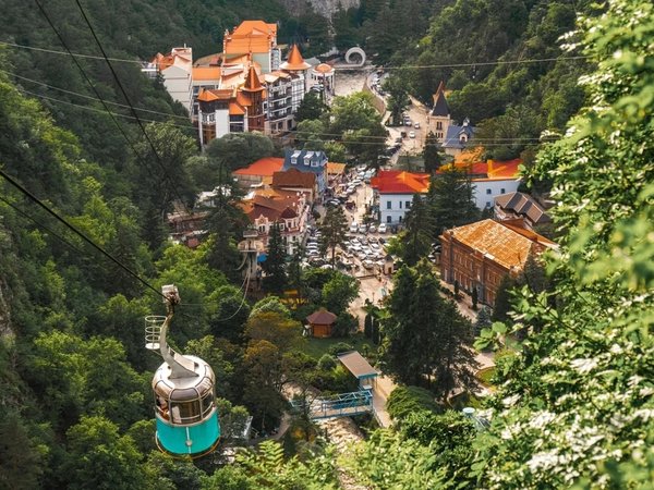 Боржоми-Уплисцихе. Зеленый рай и пещерный город - фото 1