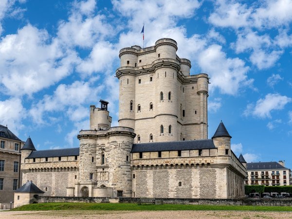 Из Парижа — в Венсенский замок - фото 2