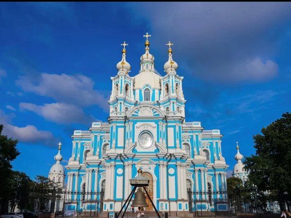 Александро-Невская лавра и Смольный собор — архитектурные жемчужины Петербурга (в мини-группе)