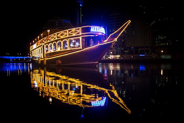 Фото экскурсии - Романтический ужин на традиционной арабской лодке в районе Дубай Марина - 9