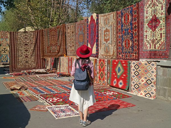 Шопинг в Ереване: сувениры, одежда, винтаж и не только - фото 2