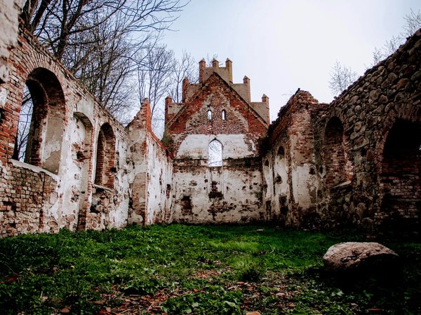 Кирхи и заброшенные замки Калининградской области - фото 2