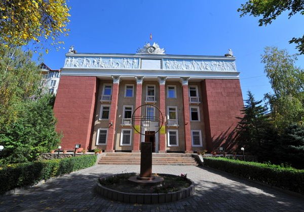 Архитектурно-историческая прогулка по Бишкеку - фото 2