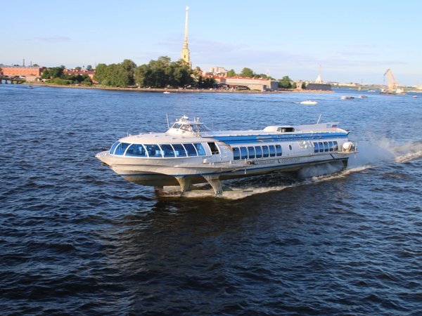 Метеор из Петергофа в Санкт-Петербург - фото 1