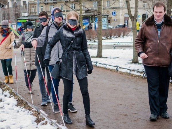 Петербург на ощупь: прогулка с завязанными глазами - фото 2