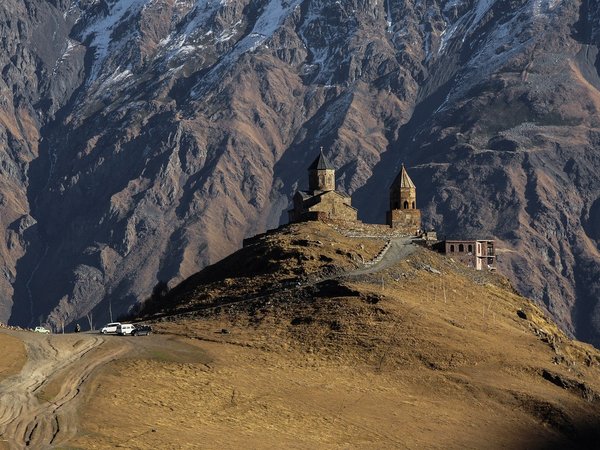 Душевно по Грузии: улочки Тбилиси, храмы Мцхеты, виноградники Кахетии и панорама Казбека