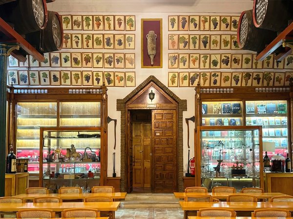 Из Кордовы — на винодельню Toro Albalá со 100-летней историей - фото 1